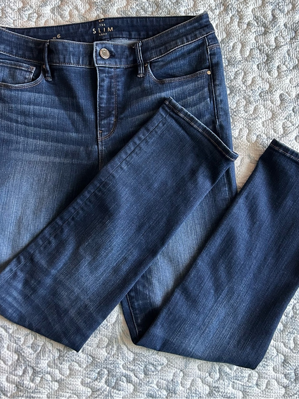 White House Black Market Indigo Stretch Denim Jeans Size 6 The Slim Crop